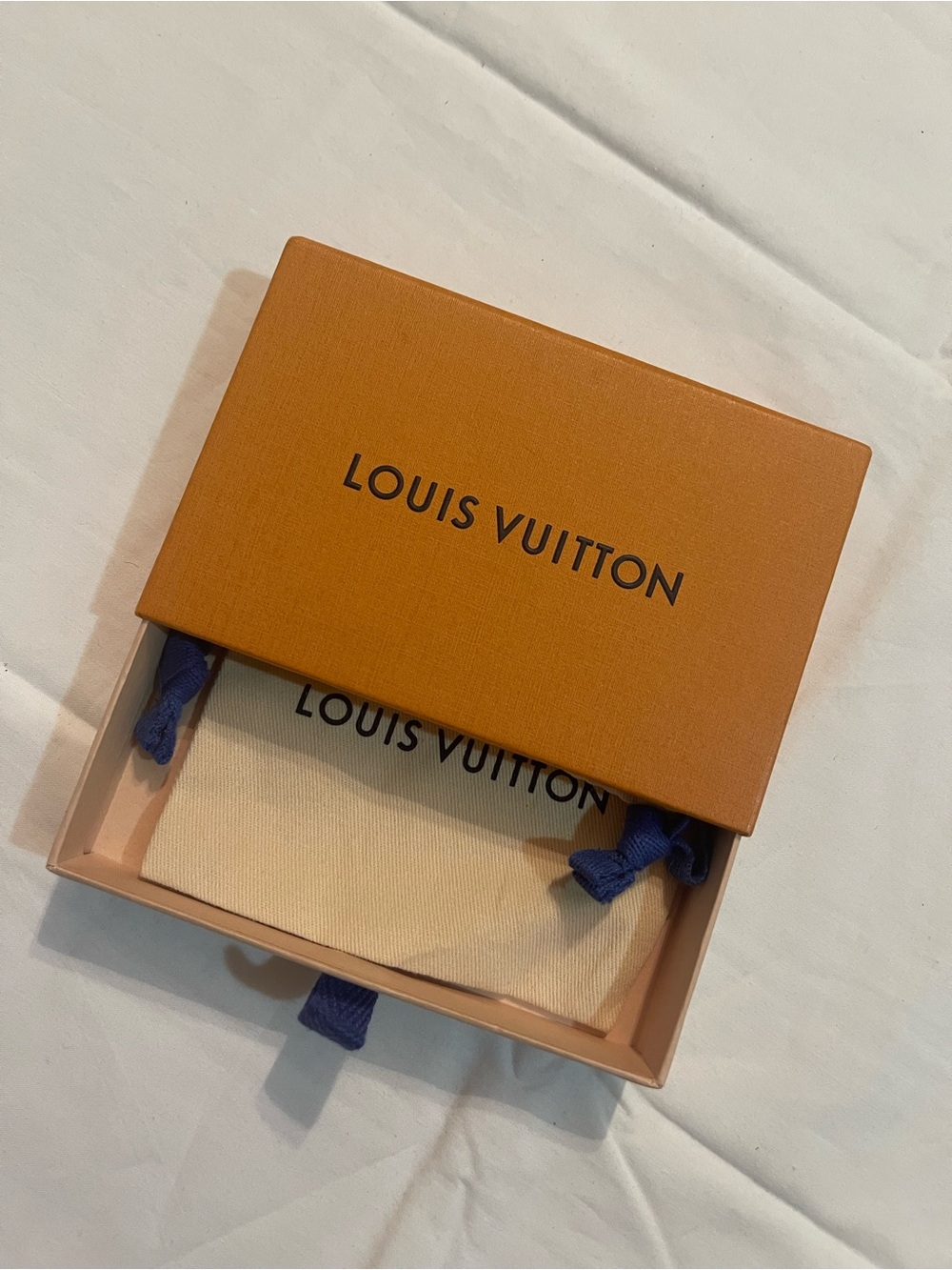 Louis Vuitton Cream Cotton Drawstring Dust Bag with empty box
